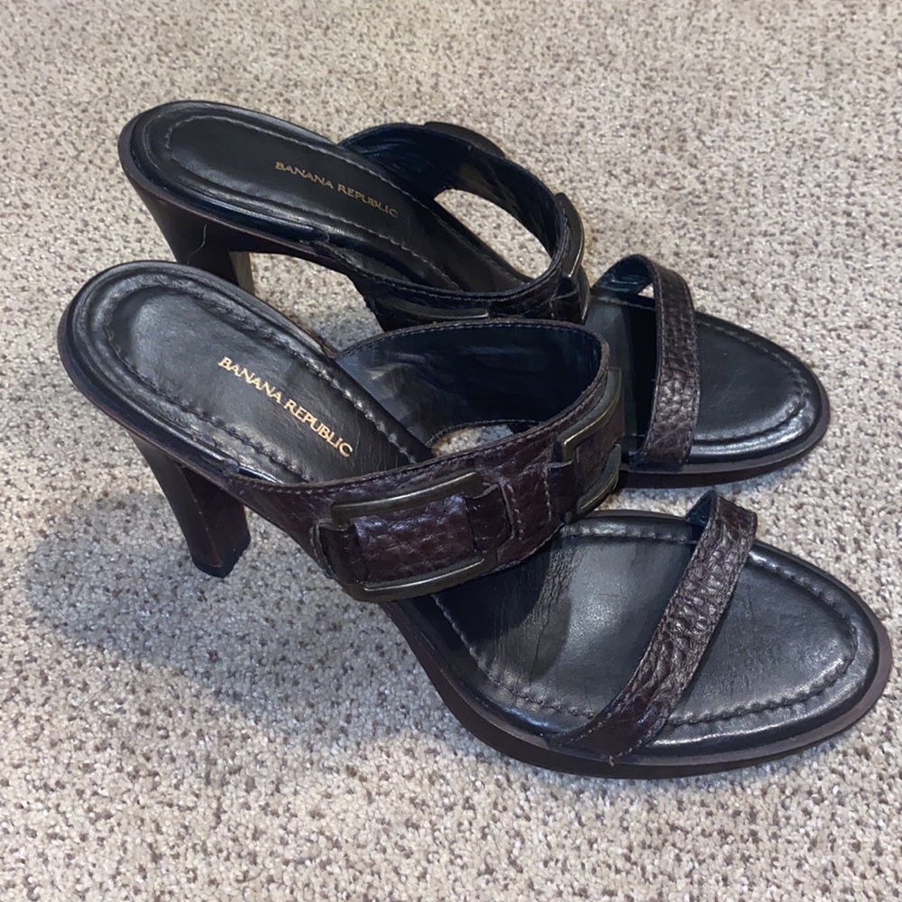Brown leather and buckles banana republic strap heels